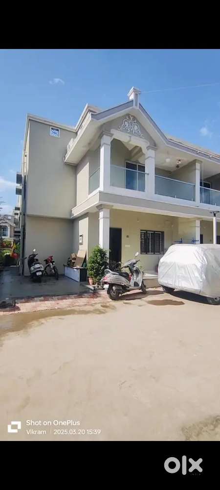 4.5BHK 3 sided open fully furnished bunglow