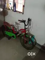 Avon cycle for kids 6-12 years old kid. 3 years old. Less used.