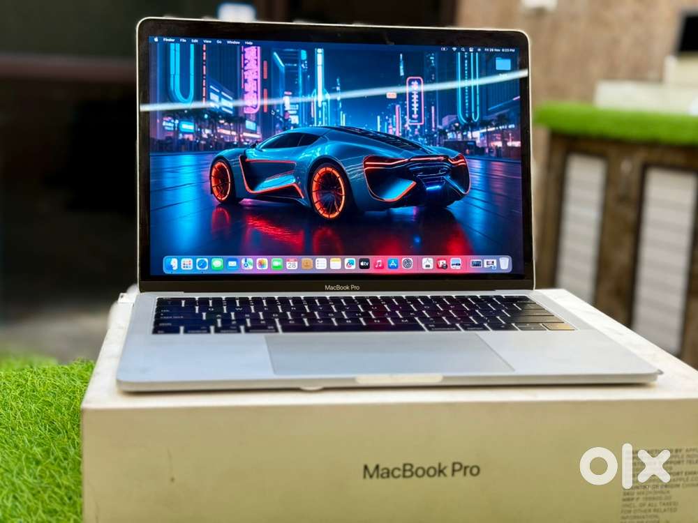 Apple MacBook Pro 2021  Great Condition  i5  8/256  Negotiable