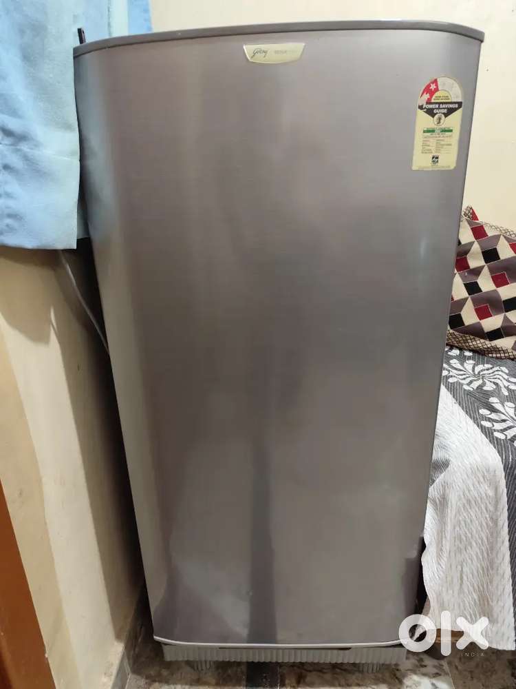 New condition fridge at low cost 10000