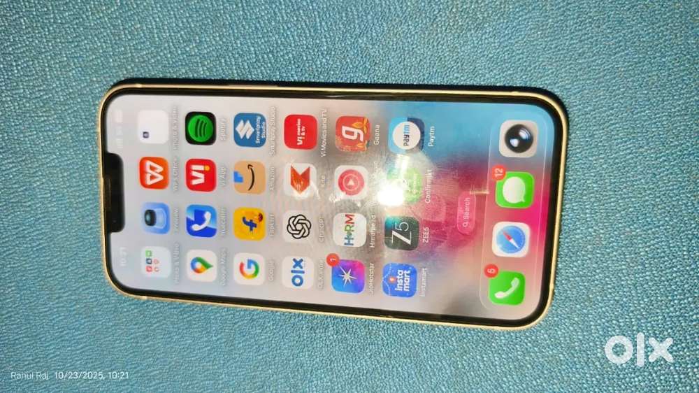 One month old iphone 13 128gb