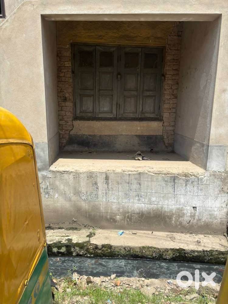 Dream plot in dream location near barrackpore railgate