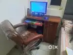 (desktop set with table and chair)