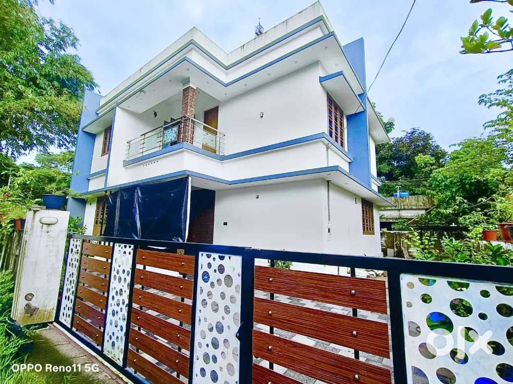EDAPPILLY  NEAR KOONAMMAV PUTHANPALLY 65 LAKH,BEDROOM-3
PLOTT  5 Cent