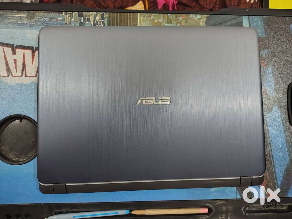 ASUS vivobook 15 x507uar