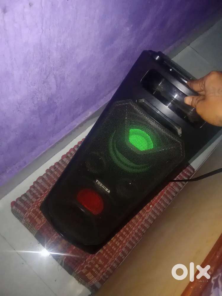 Tower speaker battery wala 6 ghante battery backup Toshiba company