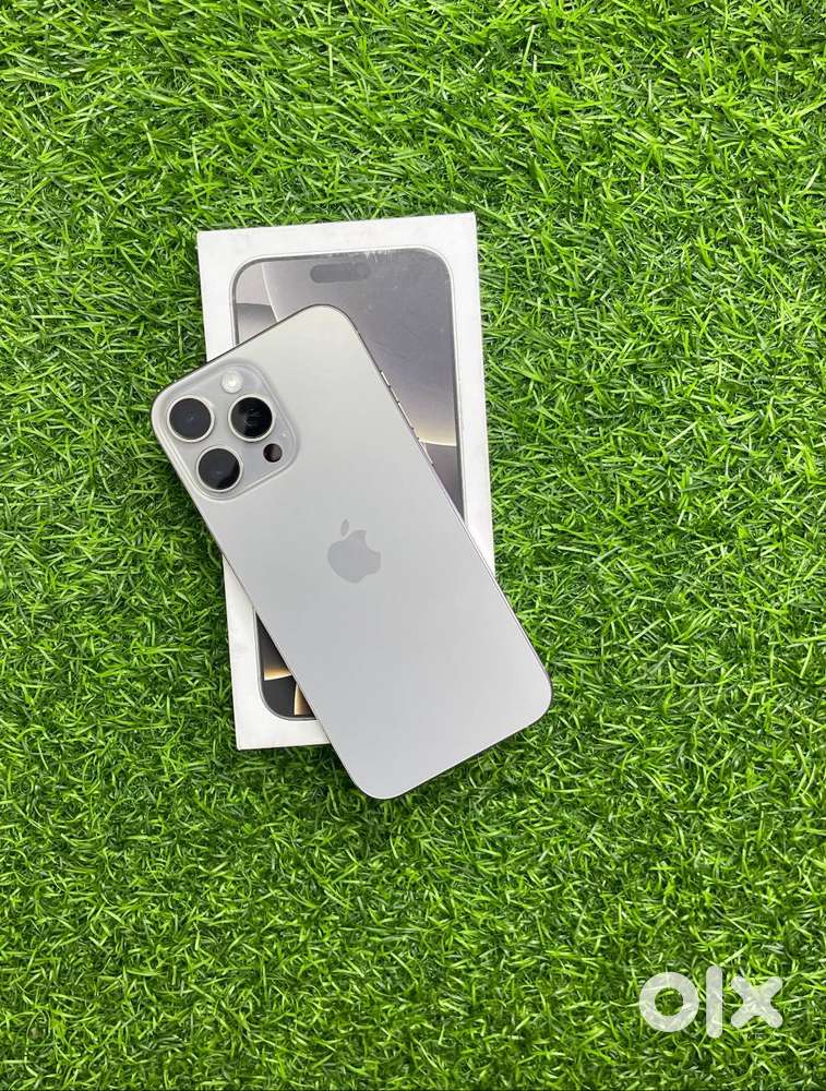 Apple iPhone 16 Pro Max 256GB Natural Titanium Color 6 Cycle Count