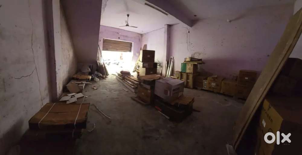 Godown for rent (NEGOTIABLE)