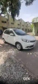 Tata Tiago XZ Opt, 2017, Petrol