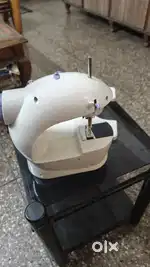 Mini sewing machine