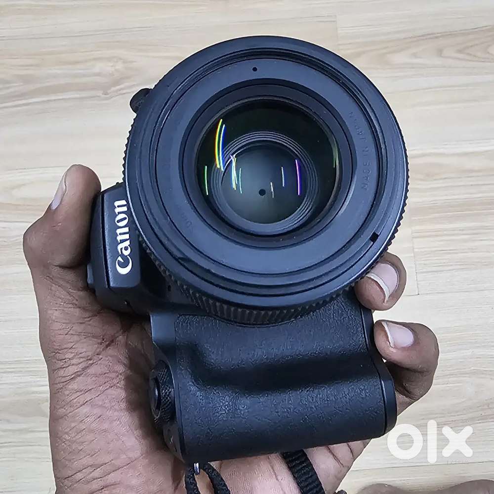 Canon EF-M 30mm lens