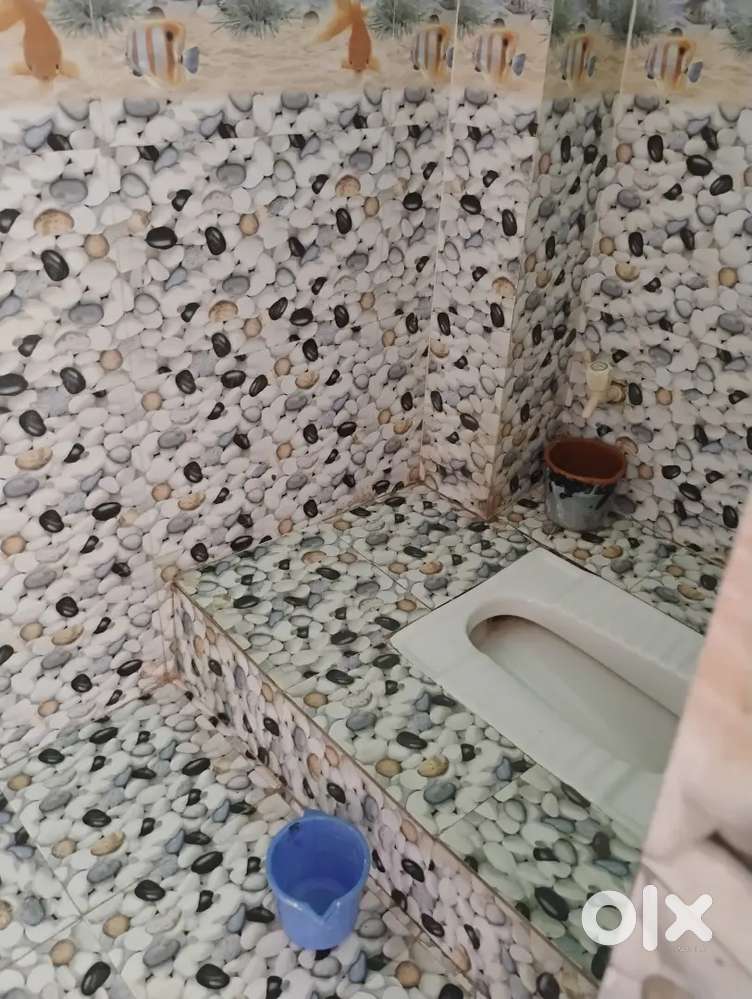 EWS catagory floor for rent with 2RK bathroom near Shahid Path
