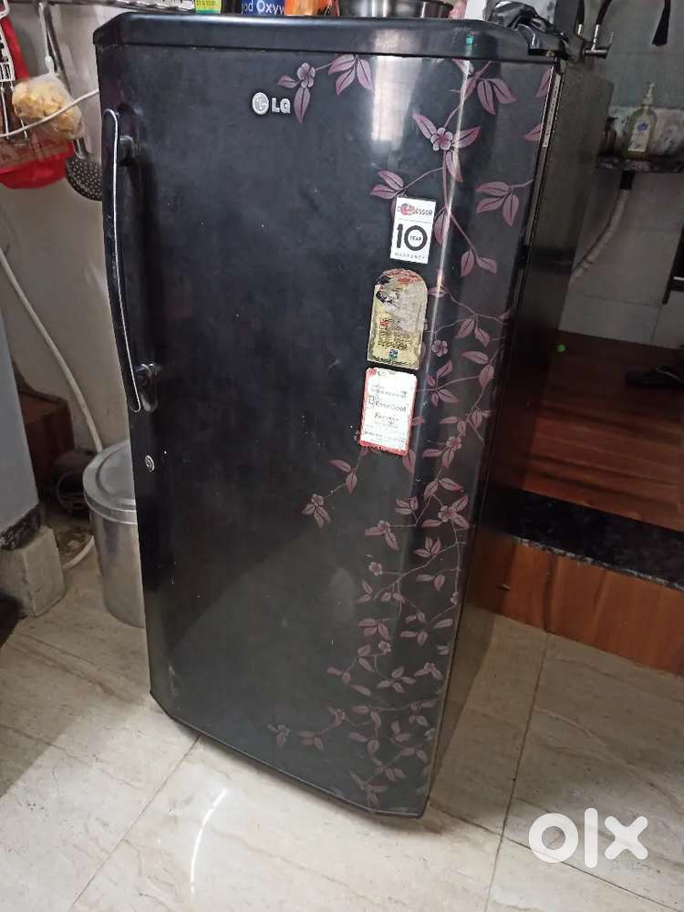 5 STAR  215  LG REFRIGERATOR FOR SALE