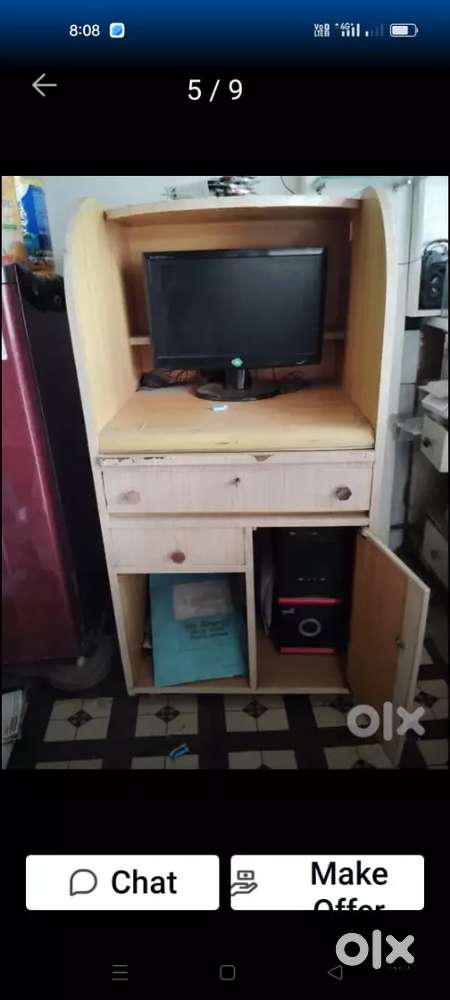 Personal use PC for sale with table