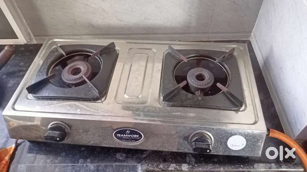 2 burner Gas stove, pipe, regulator