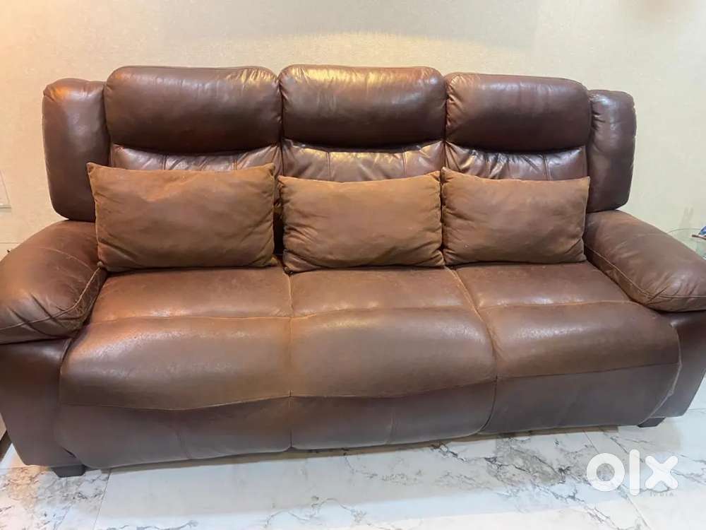 3 + 2 seater sofa set ( total 5 seater) with centre table