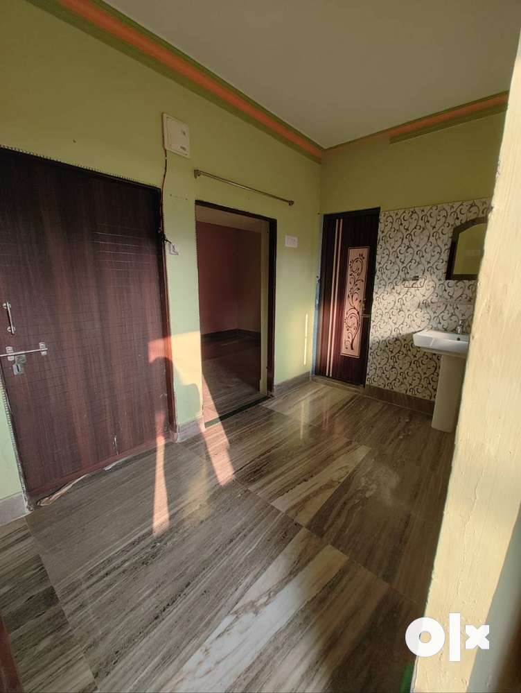Newly renovated 1 bhk floor for rent for bachelors