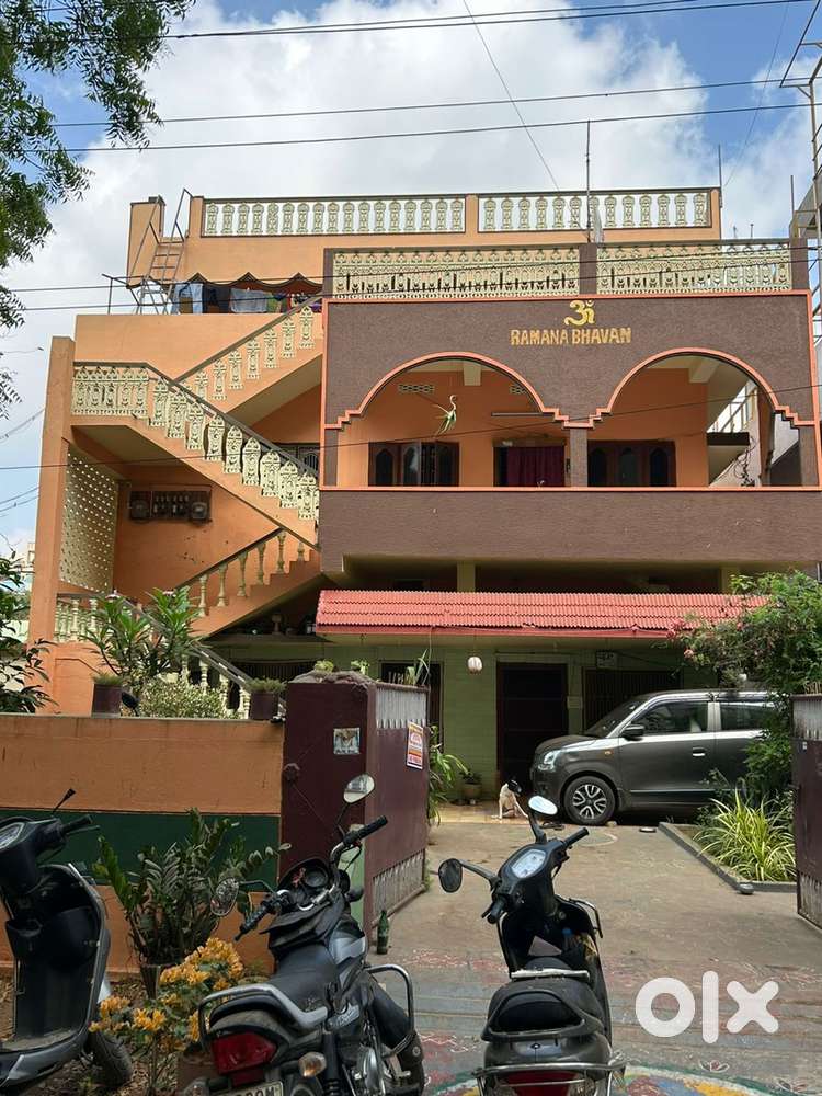 G+2 Whole building for sale Employees Colony