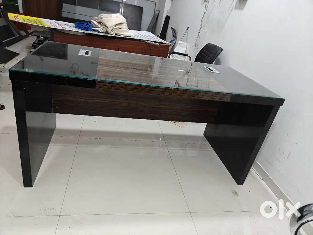 Office Table For Sell