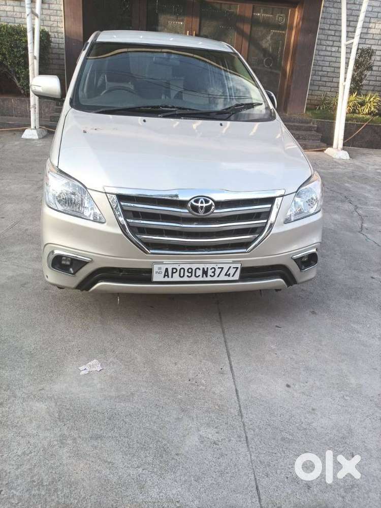 Toyota Innova 2.5 V 7 STR, 2012, Diesel