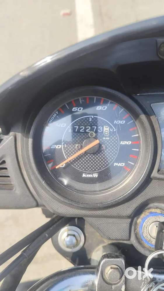 honda shine 2015model paperwork and insurance is ok mint condition