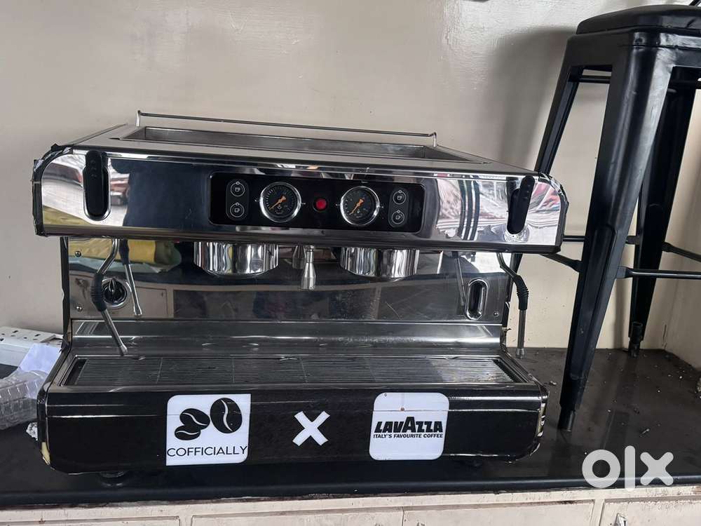 Coffee machine with grinder - semi automatic