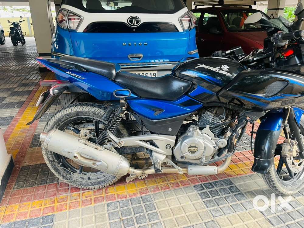 Pulsar 220f 2014 model 25k kms