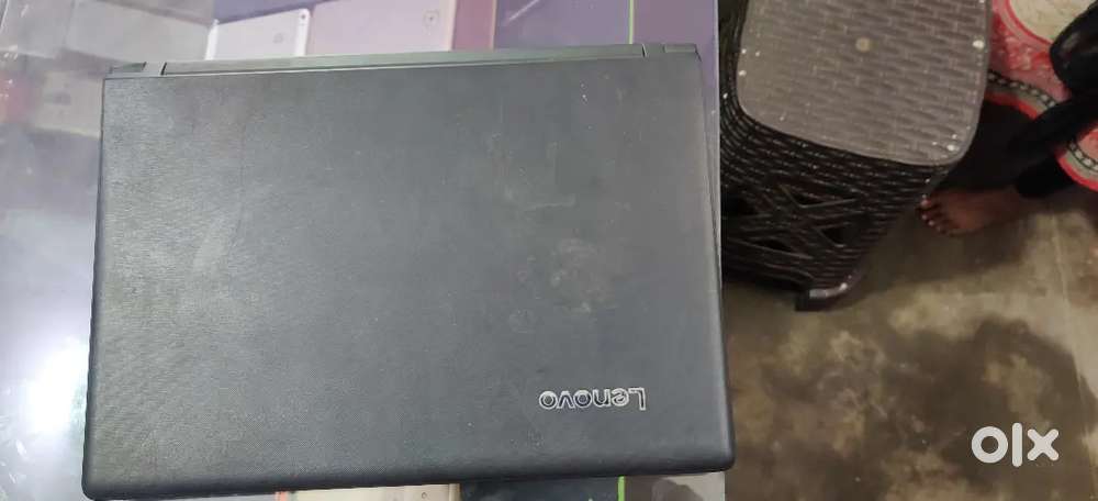 Lenovo IdeaPad 1i3