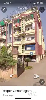 Female roompartner required