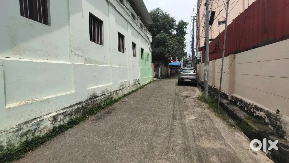PROPERTY FOR SALE IN STATUE NEAR SECRATERIATE