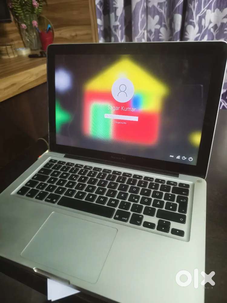 Mac book pro 2015 model totally working