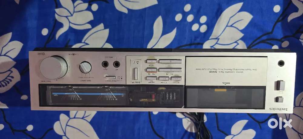 Technis Stereo cassette player. M206