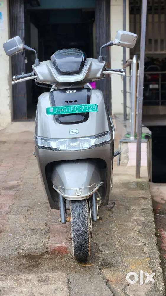 TVS I-QUBE showroom condition used scooty