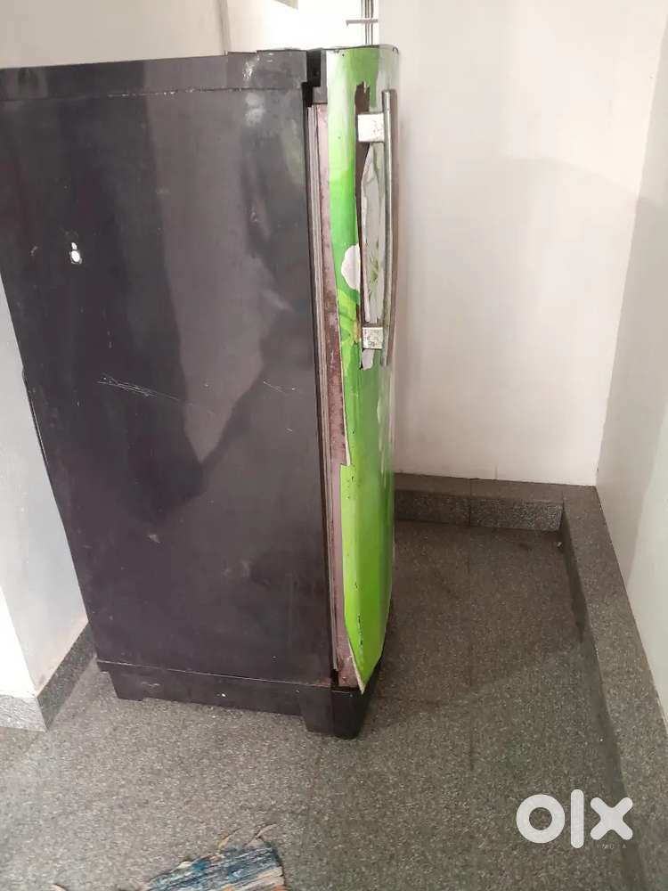Selling fridge