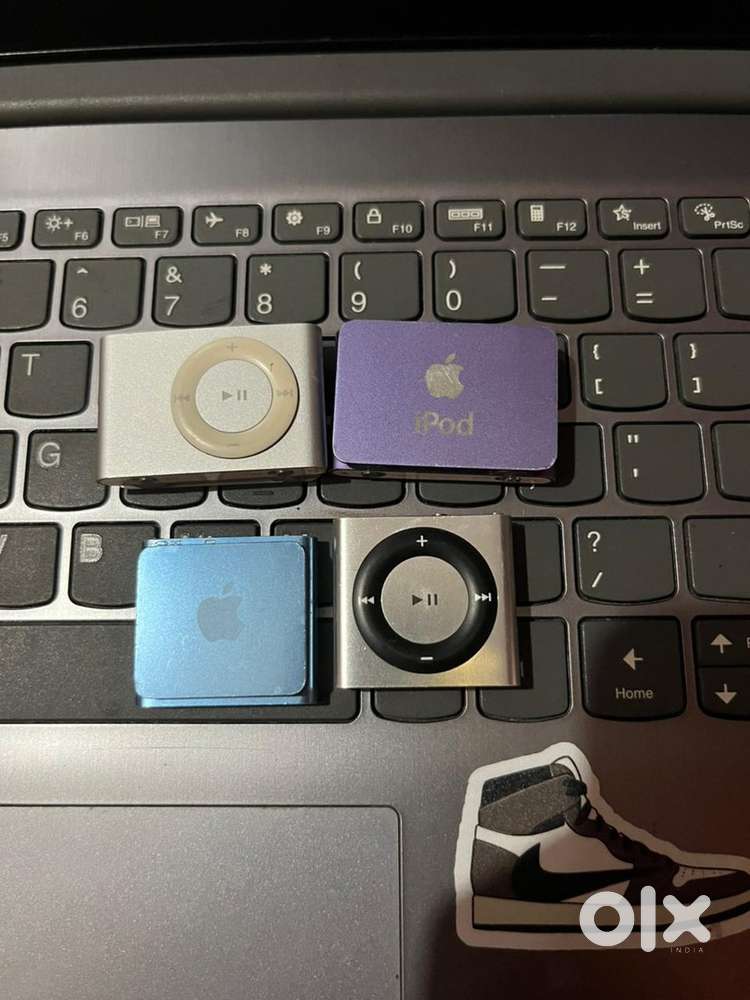 Ipod shuffle for sale battery dead read description