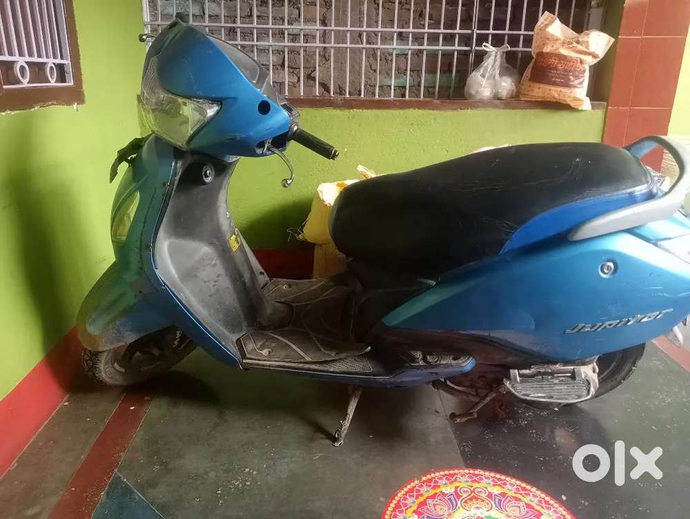 TVs jupiter scooty