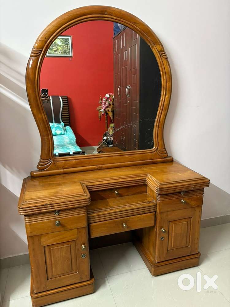 Teak wood Dressing Table
