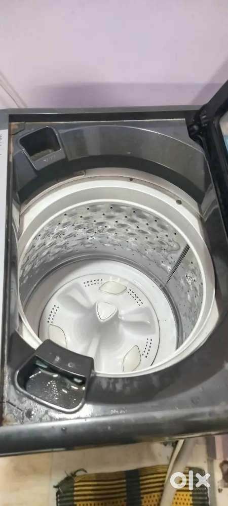 Whirlpool   Top load.  Running  condition 7KG  5. Years old