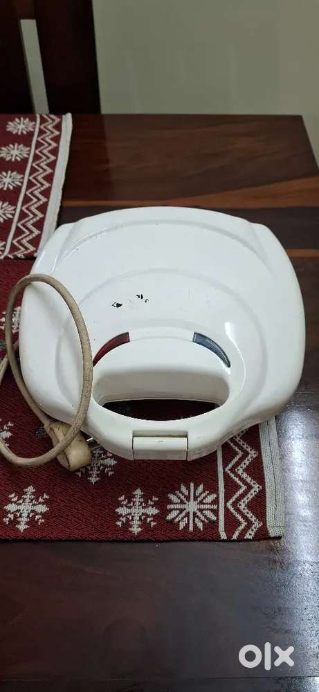 Bajaj 2 bread toaster sandwich maker