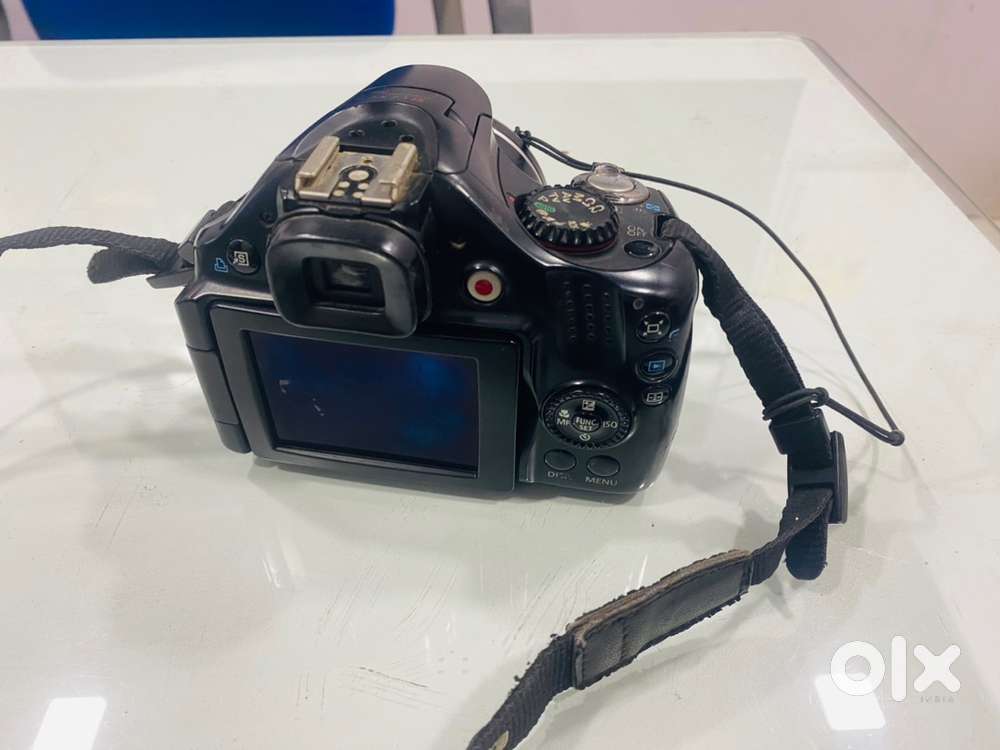 Canon powershot camera in good condition home used