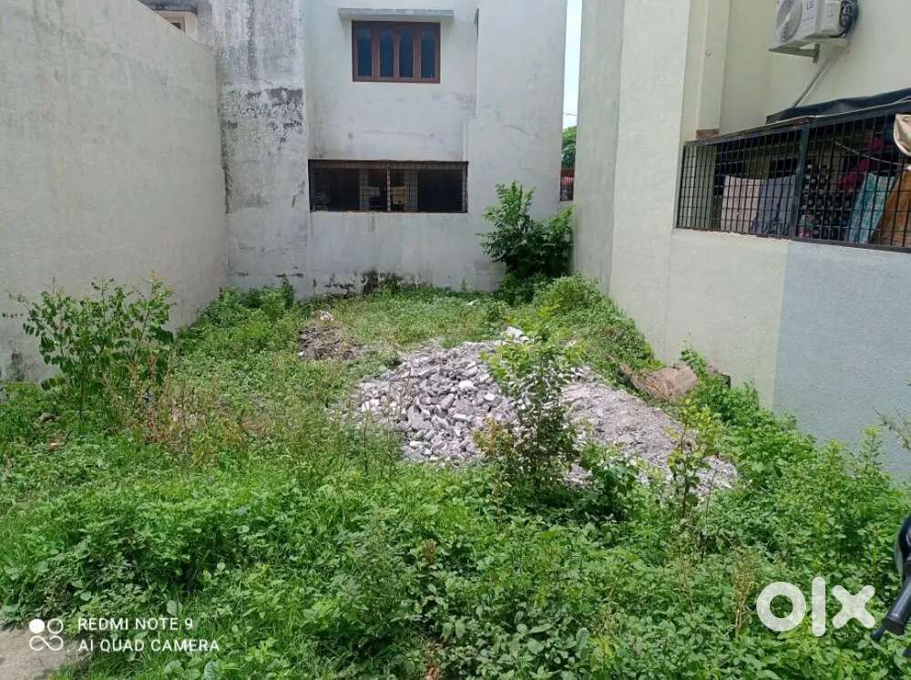 100 vaar ploat near madhuram shudamapark