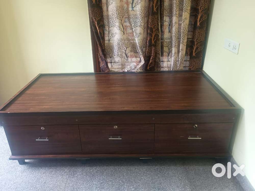 Dewan cot with storage- New