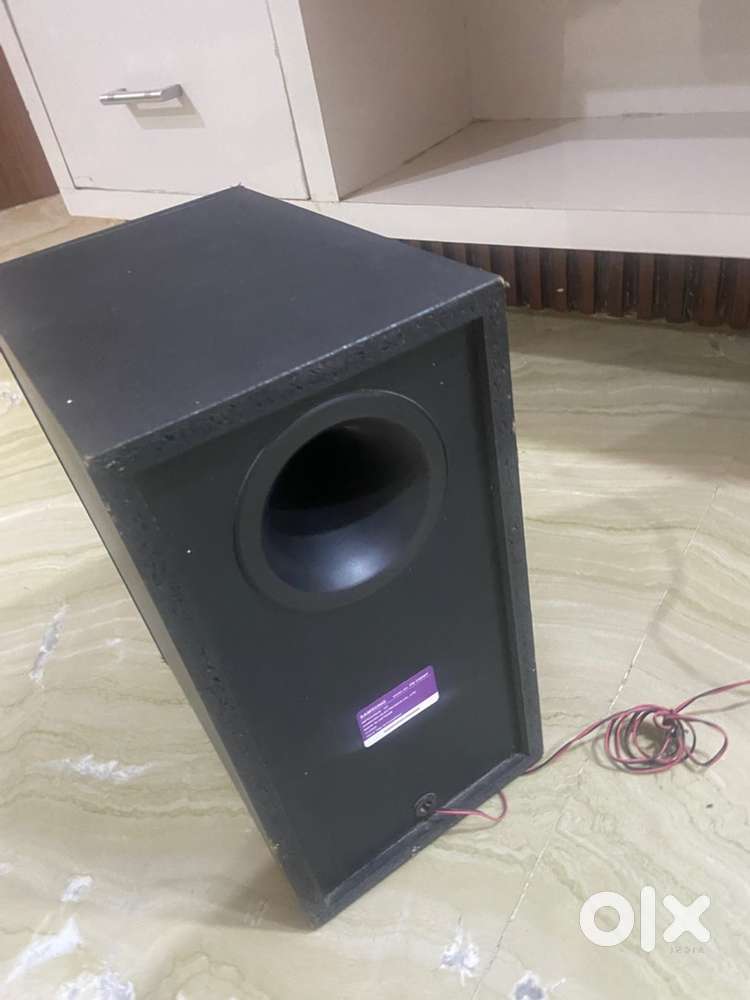 Samsung home theater sound bar and woofer