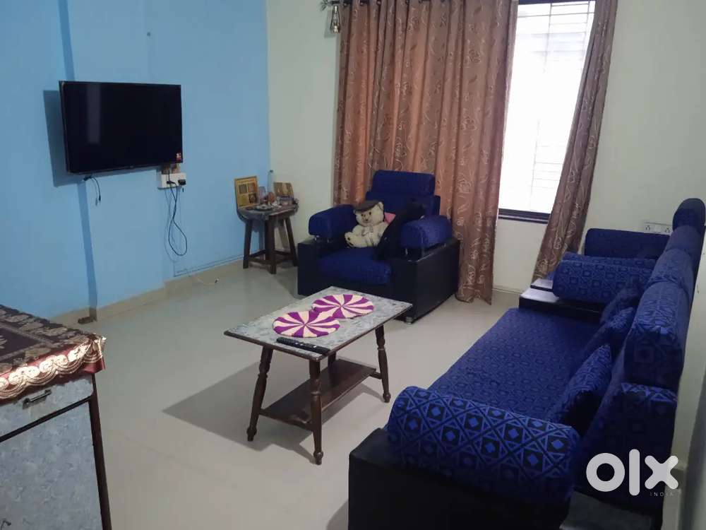 Looking for Male room mates 2 or 3