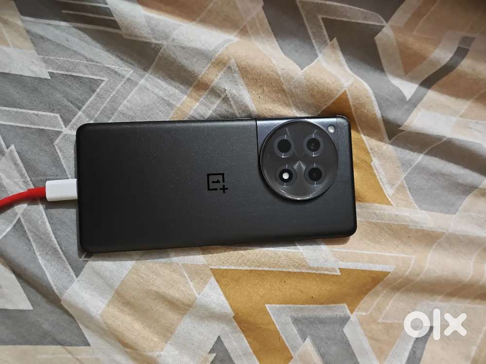 OnePlus 12R, with brand box and charger