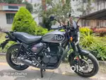 Hi Guys I would like to sell my Hunter 350 in Showroom Condition
