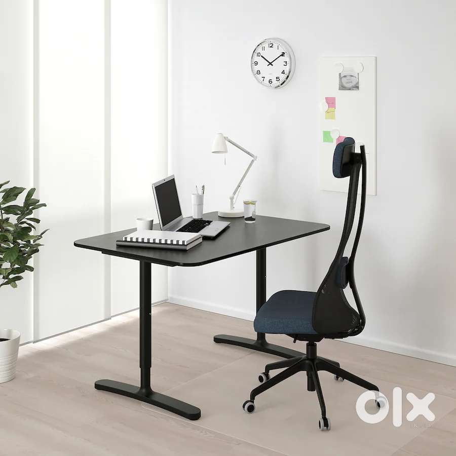 IKEA Bekant Office Computer adjustable Table