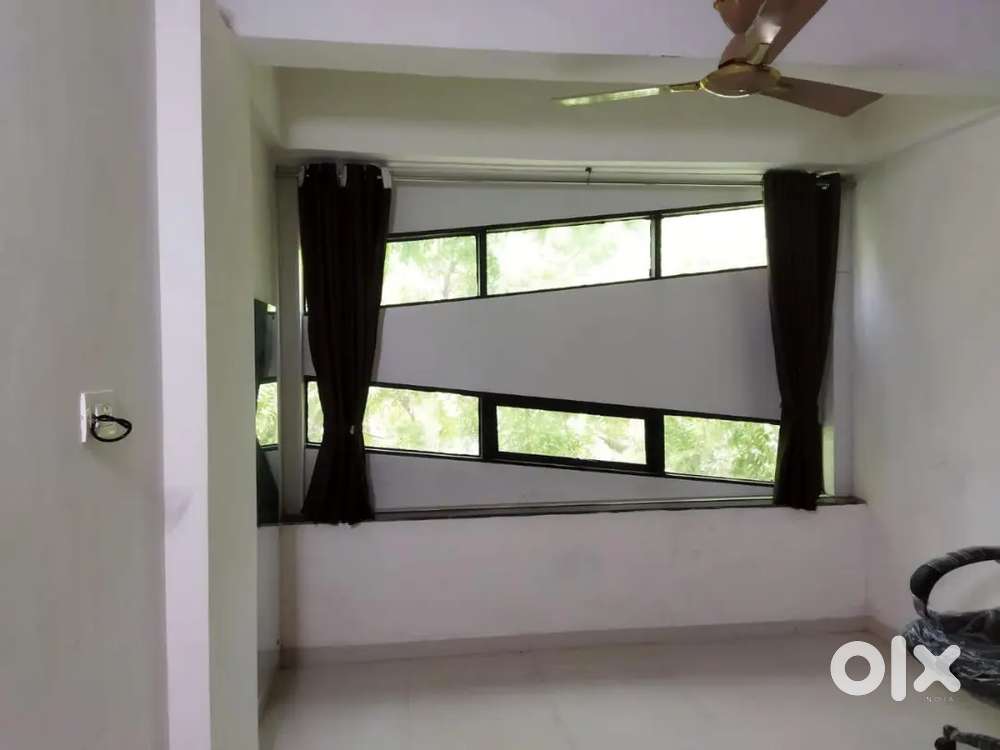 (Urgent sell)Office at prime location in affordable price