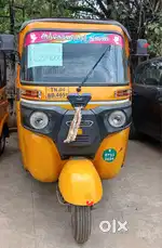 BAJAJ MAXIMA CNG  TN04BD4651
