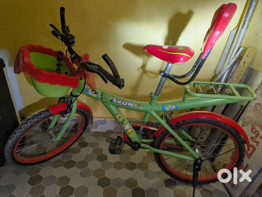 Avon Balloon kids bicycle